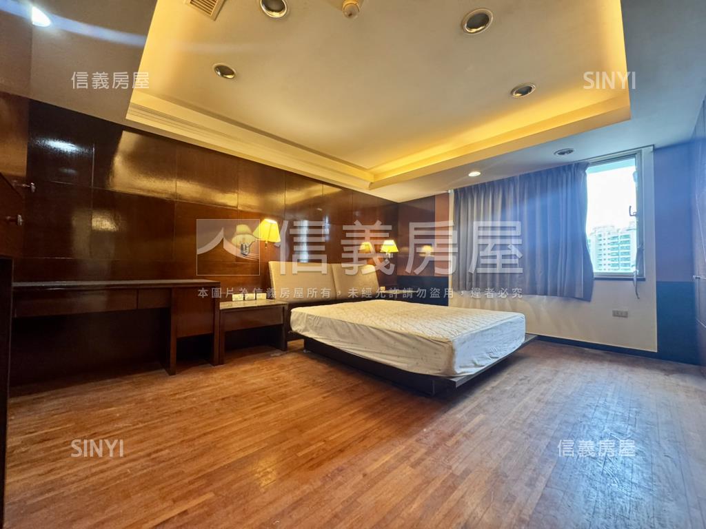 東區大坪數四房車位房屋室內格局與周邊環境