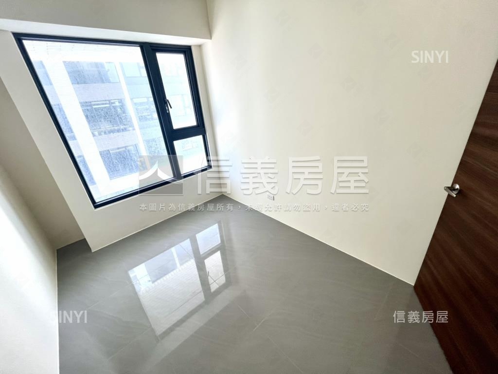 大景首席三房平車房屋室內格局與周邊環境