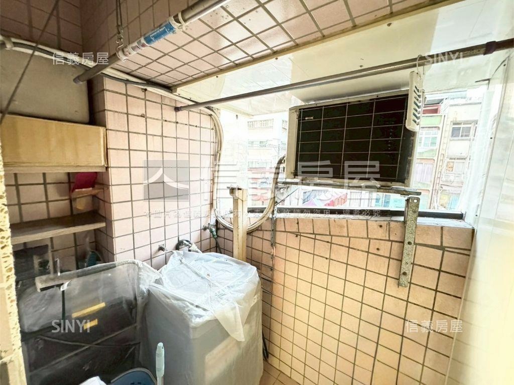 捷運藍線泰隆金站房屋室內格局與周邊環境