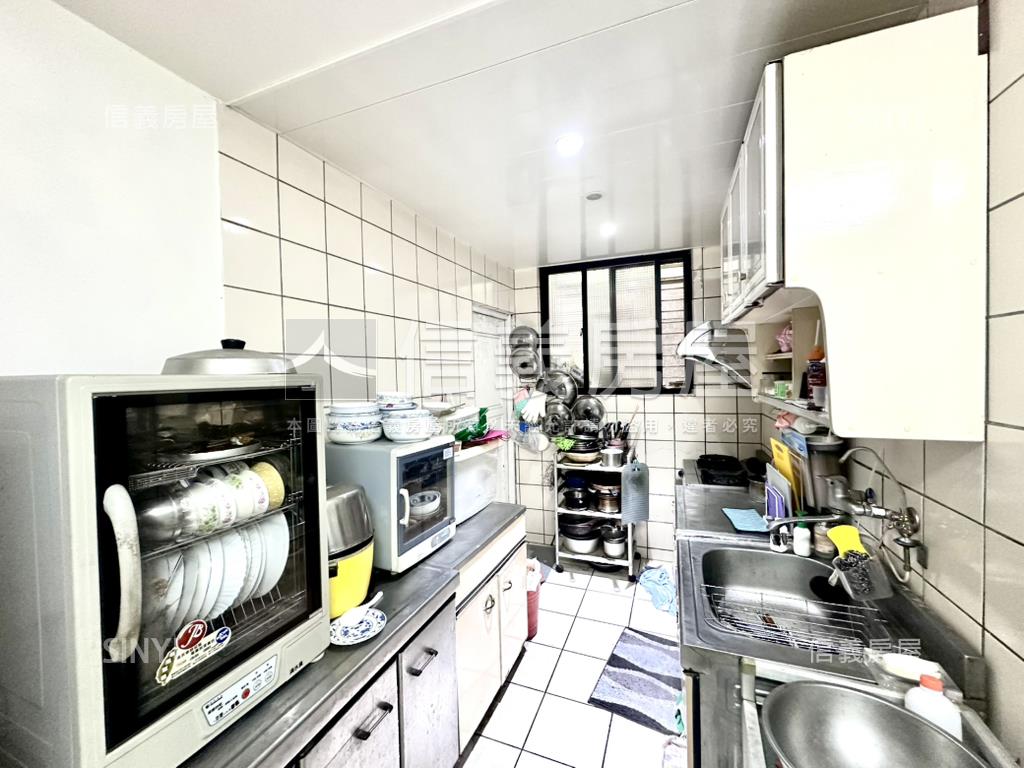 城市之上稀有美寓房屋室內格局與周邊環境