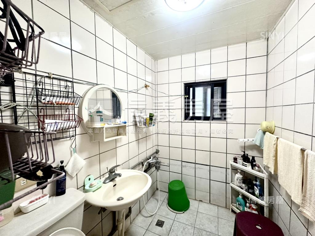 城市之上稀有美寓房屋室內格局與周邊環境