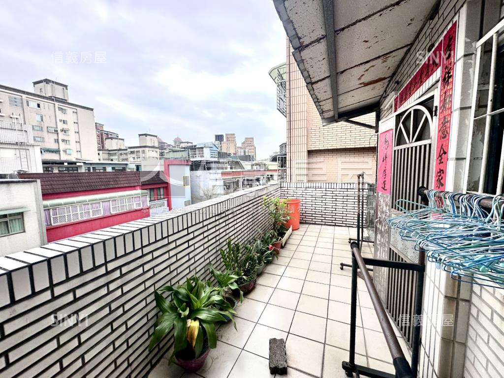 城市之上稀有美寓房屋室內格局與周邊環境