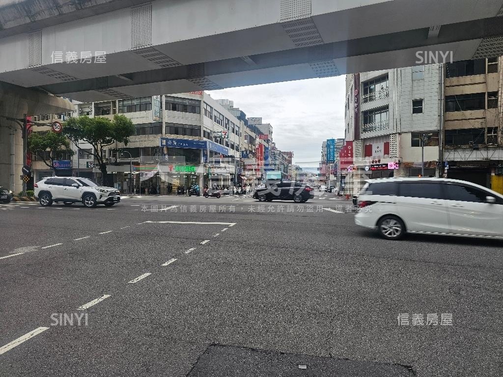 ＶＶＳ１Ａ８棟充電車位房屋室內格局與周邊環境