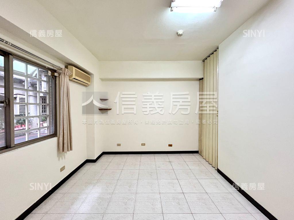 君臨天下方正四房房屋室內格局與周邊環境