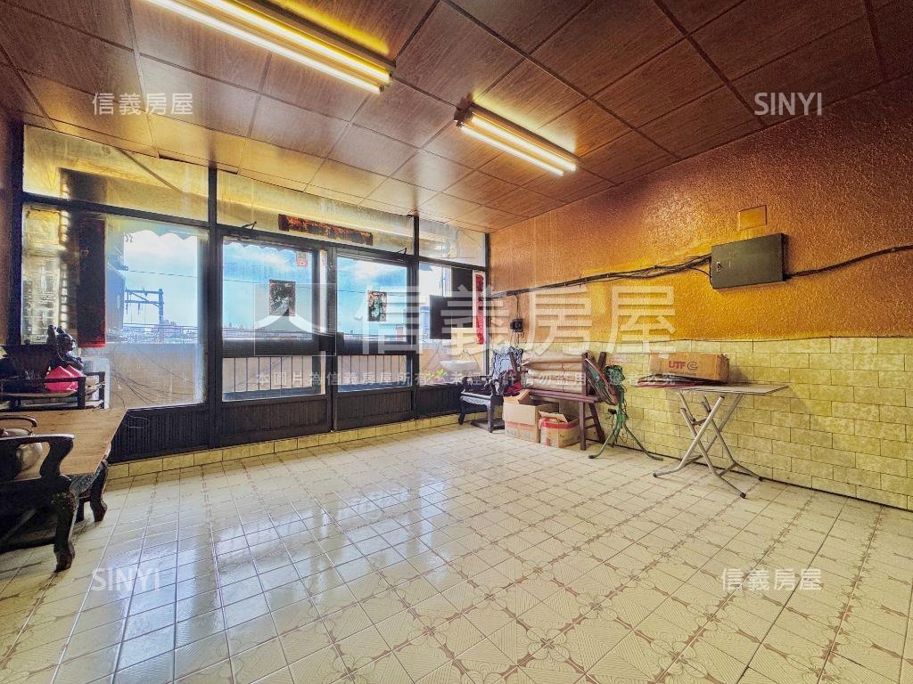 近奇美大地坪前後進出店面房屋室內格局與周邊環境