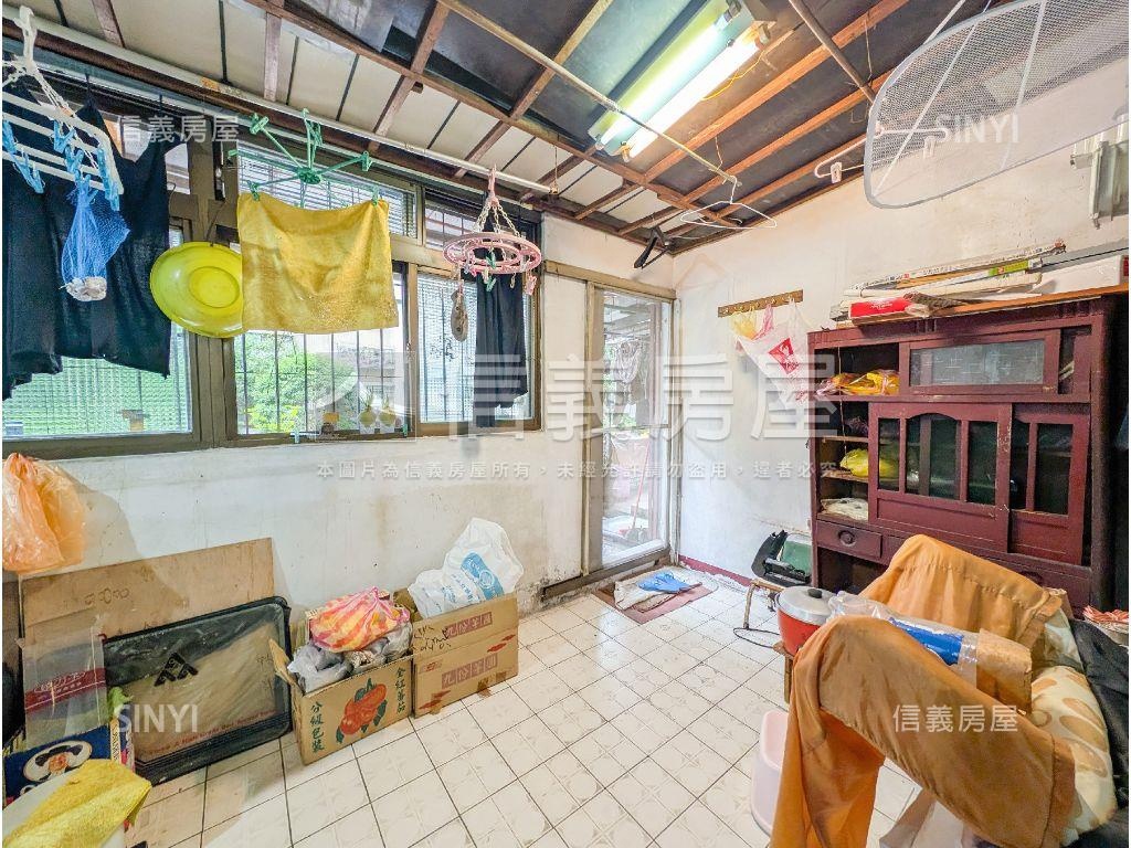 北市低總露臺電梯三房房屋室內格局與周邊環境