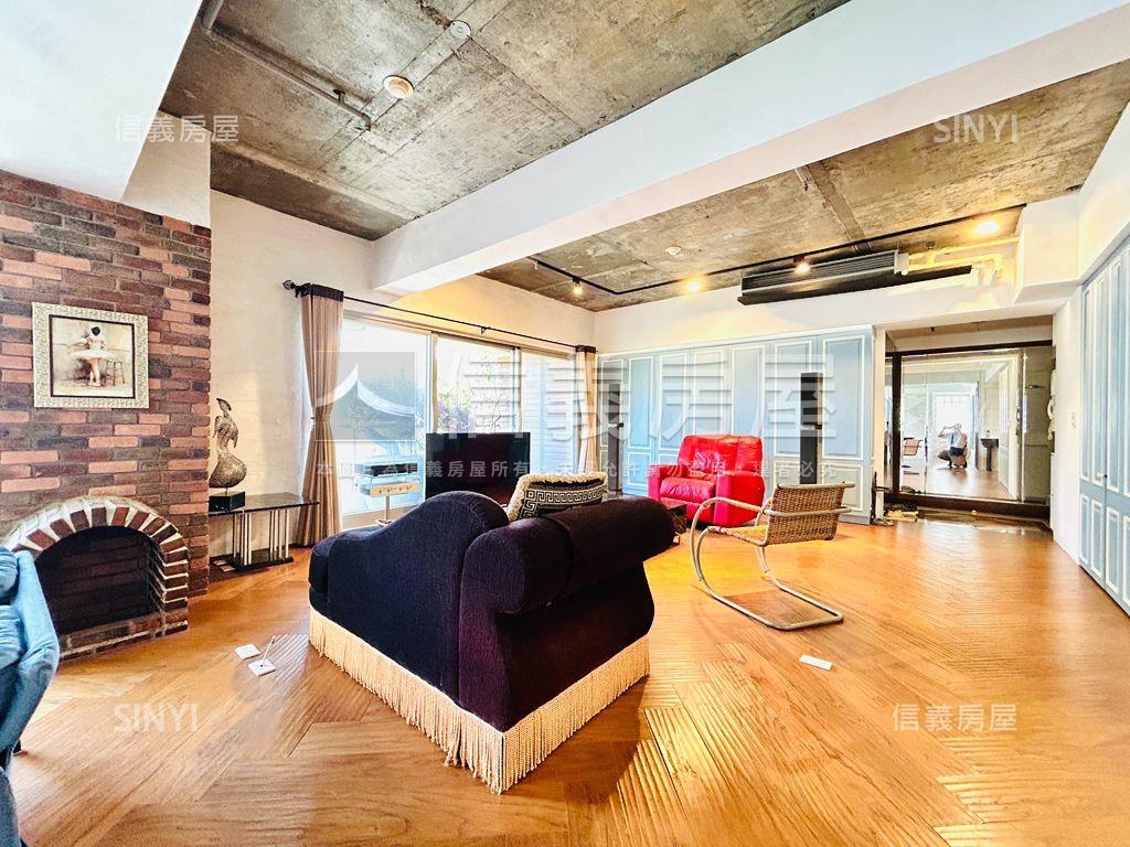 成功豪邸附雙車位房屋室內格局與周邊環境