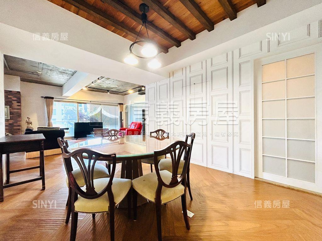 成功豪邸附雙車位房屋室內格局與周邊環境