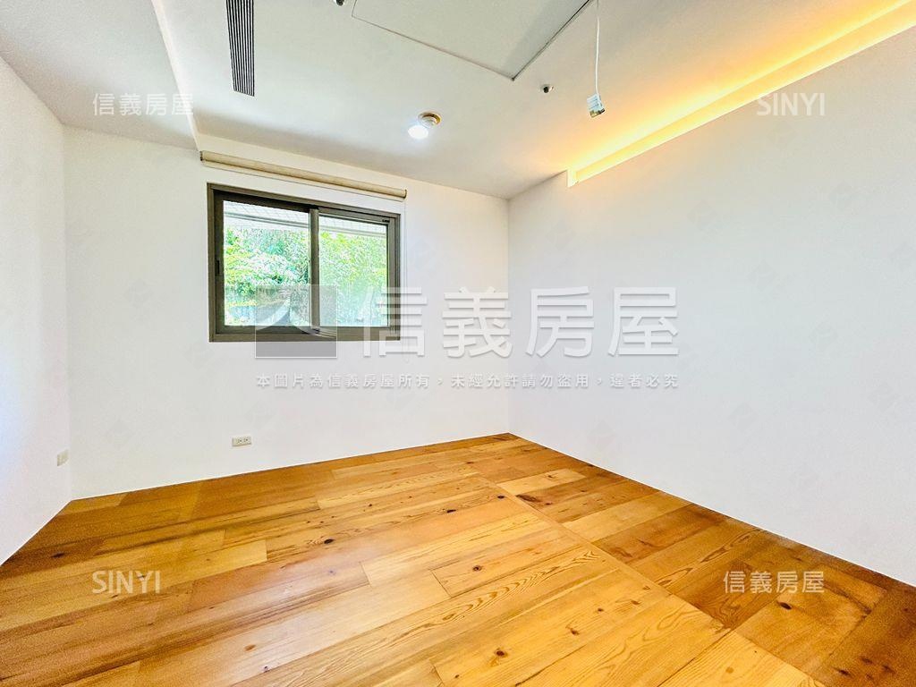 成功豪邸附雙車位房屋室內格局與周邊環境