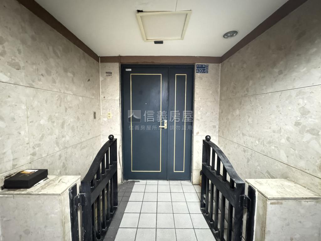 前金捷運華國花園大廈三房房屋室內格局與周邊環境