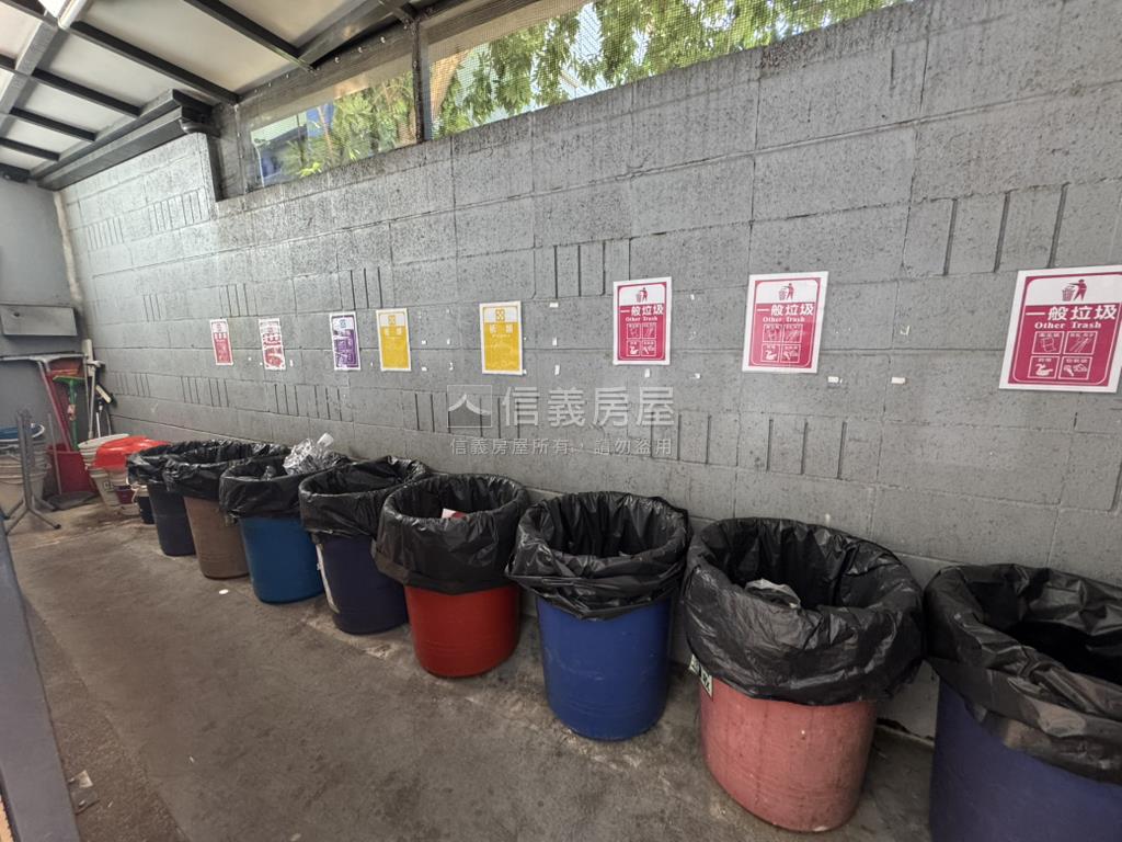 前金捷運華國花園大廈三房房屋室內格局與周邊環境