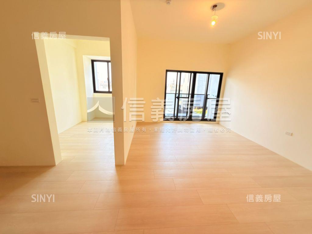 １２期臨路電梯獨棟豪墅１房屋室內格局與周邊環境