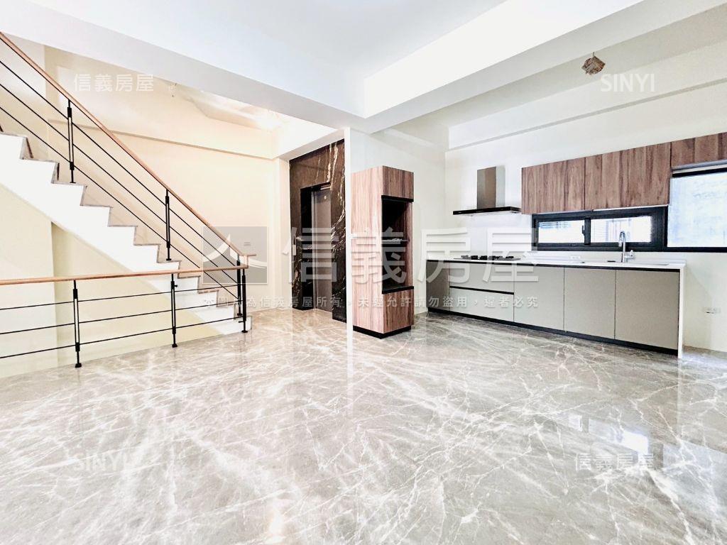 １２期臨路電梯獨棟豪墅１房屋室內格局與周邊環境