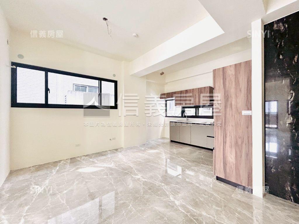 １２期臨路電梯獨棟豪墅１房屋室內格局與周邊環境