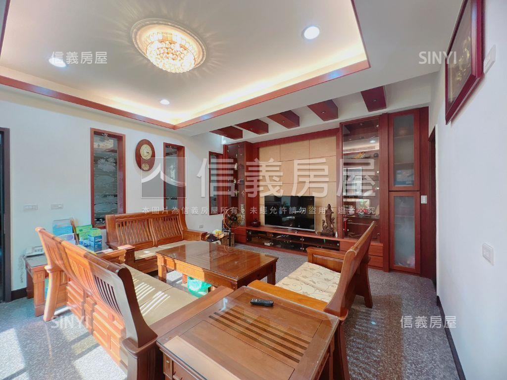 大地坪庭院退休豪邸房屋室內格局與周邊環境