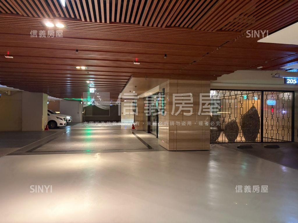 富宇世界之匯三房雙平車！房屋室內格局與周邊環境