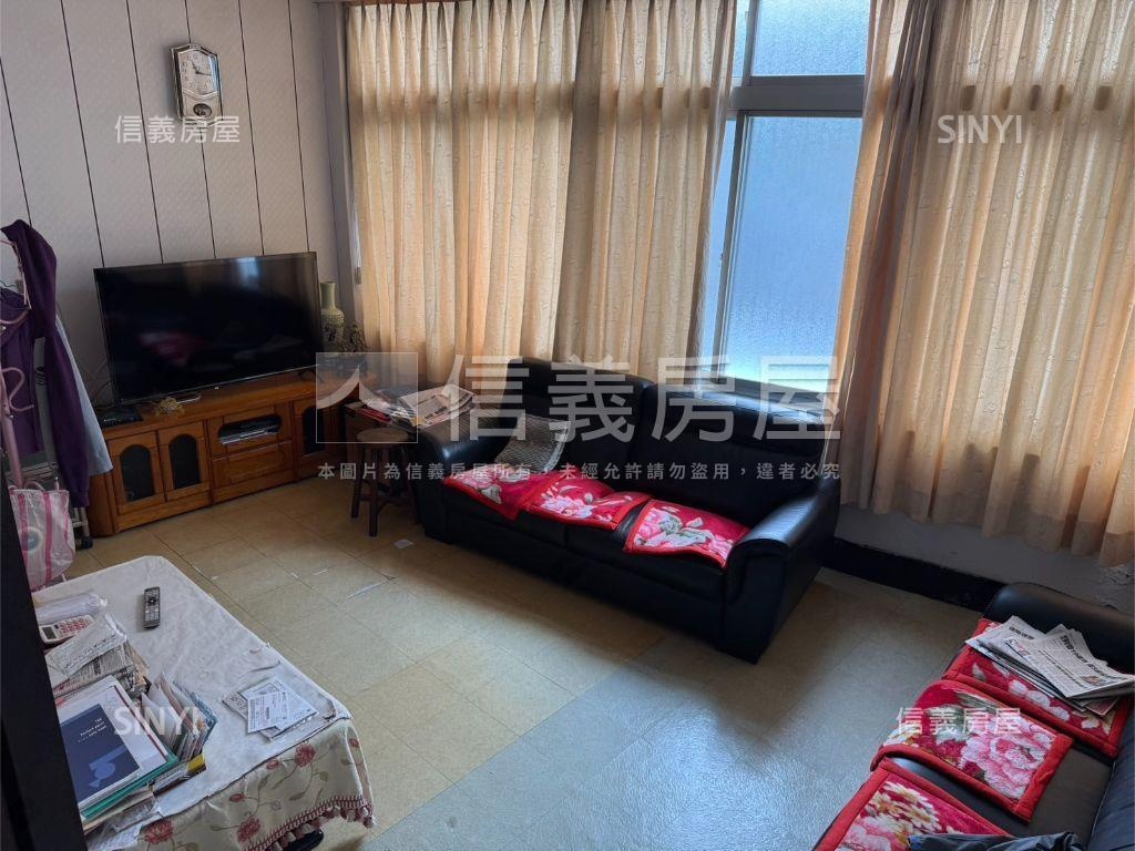 新莊捷運站口住宅區透店房屋室內格局與周邊環境