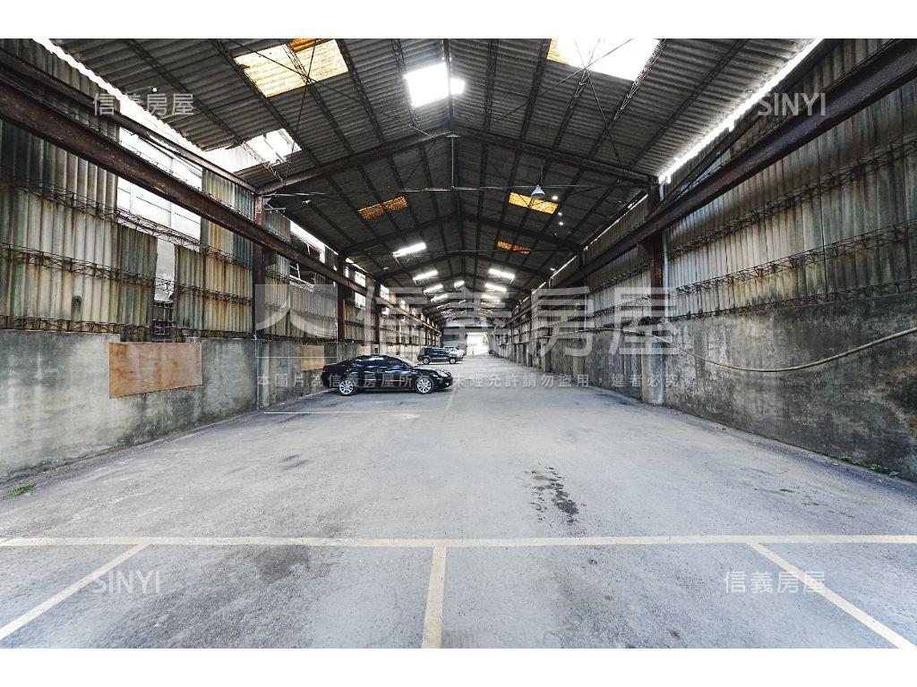 新莊中正路１４６０坪乙工房屋室內格局與周邊環境