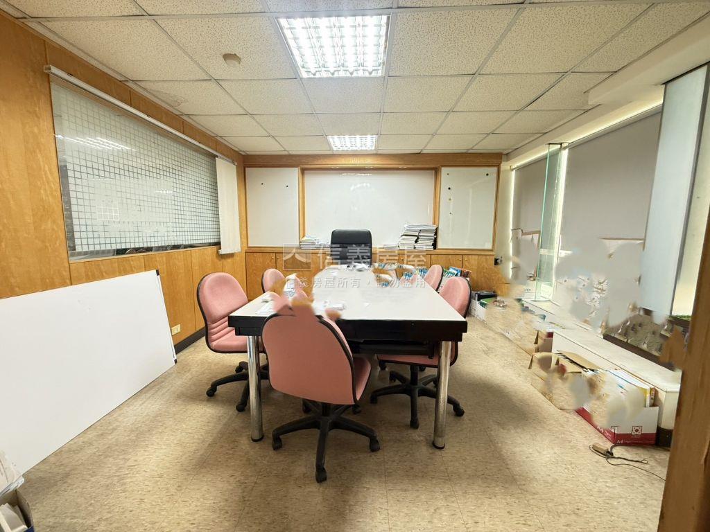亞灣區採光商辦＋新車位房屋室內格局與周邊環境