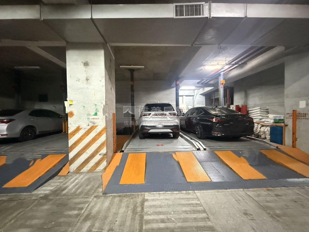 亞灣區採光商辦＋新車位房屋室內格局與周邊環境