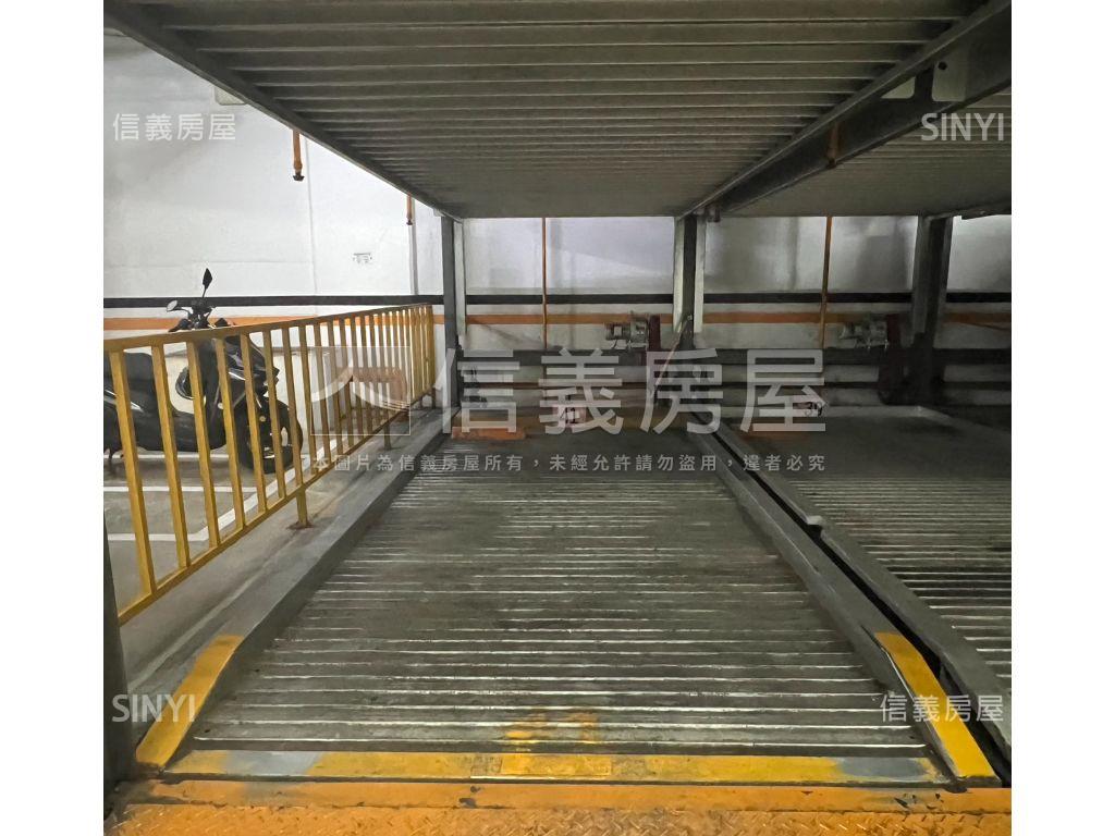 近美術館清幽靜巷３房車位房屋室內格局與周邊環境