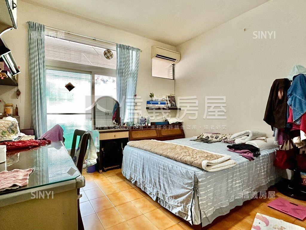 輕軌旁稀有獨棟透天房屋室內格局與周邊環境