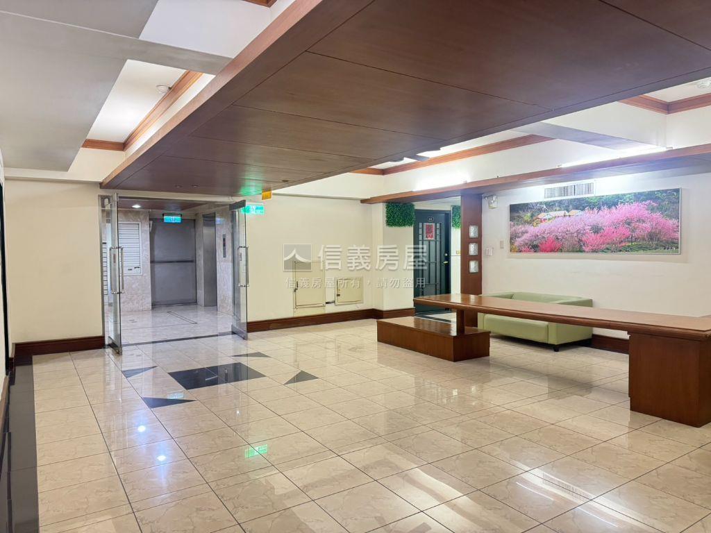 可貸款低總價商辦房屋室內格局與周邊環境