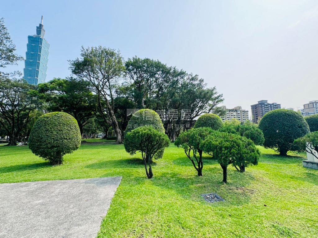 預售仁愛玉璽３樓Ｂ戶房屋室內格局與周邊環境