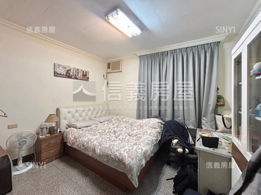 專任竹北大面寬車庫透天房屋室內格局與周邊環境