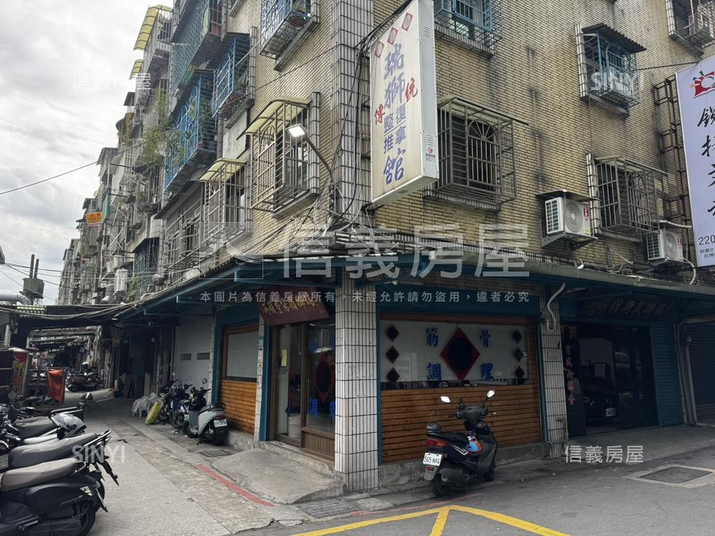 四維市場邊間黃金店面房屋室內格局與周邊環境