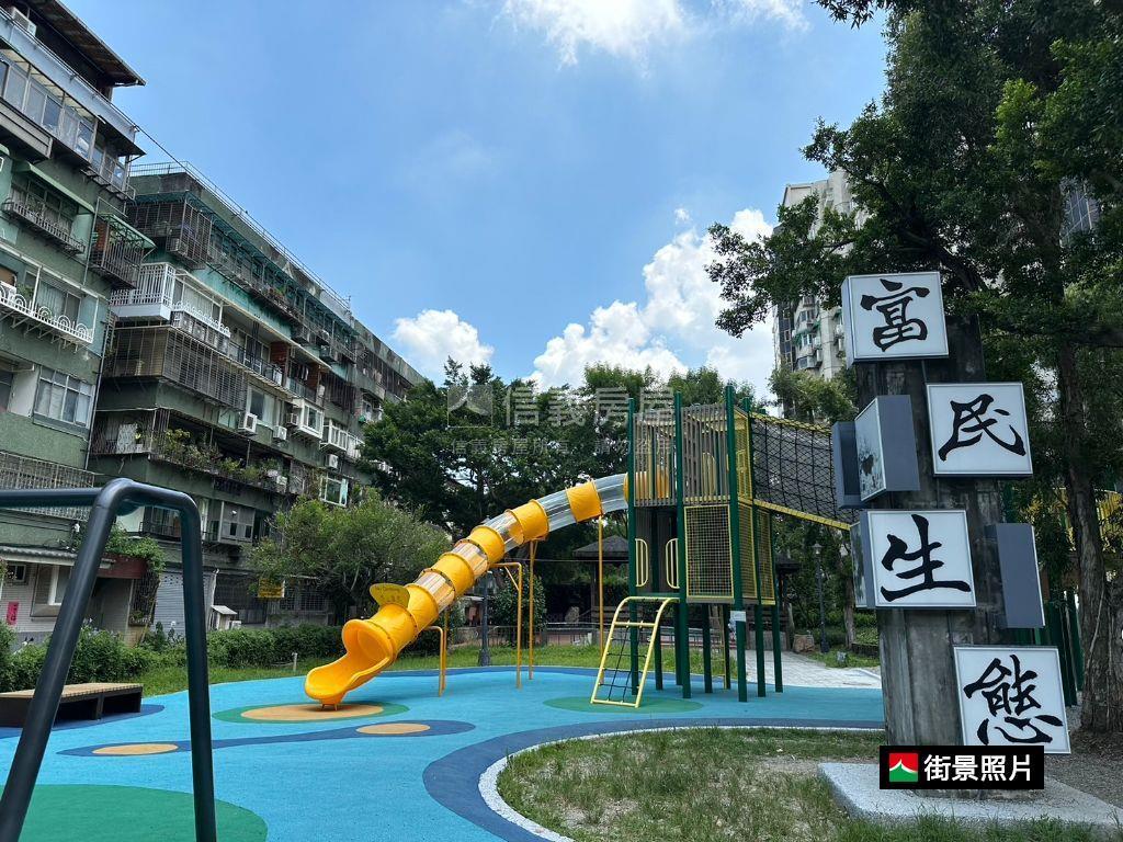 民生三民美寓頂加大空間房屋室內格局與周邊環境