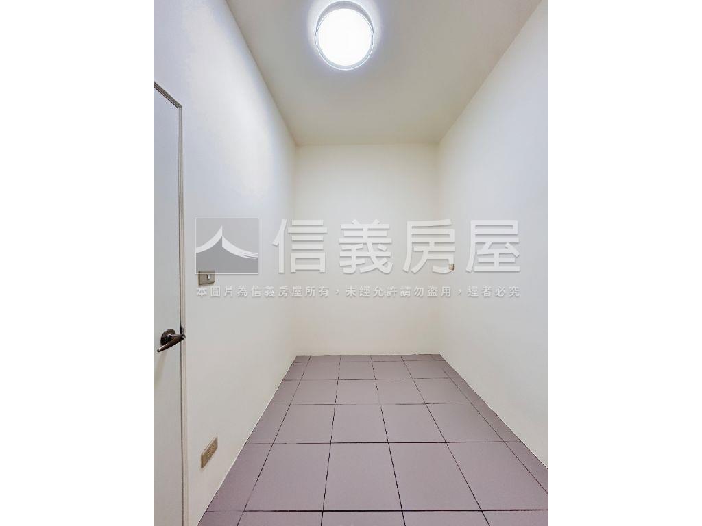 光華２樓美寓房屋室內格局與周邊環境
