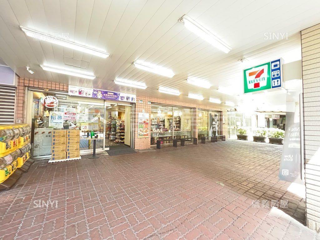 ７－１１長期收租金店面房屋室內格局與周邊環境