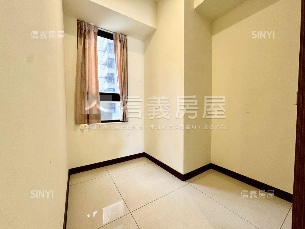 八擴遠雄艾菲爾三房車位房屋室內格局與周邊環境