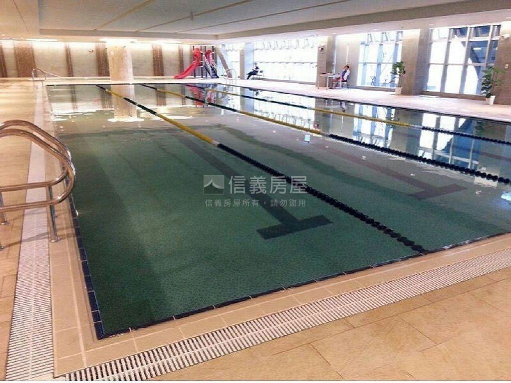 專任美河市稀有庭院戶房屋室內格局與周邊環境