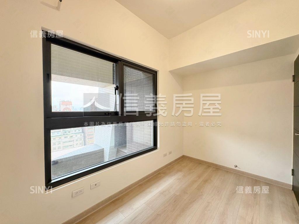 雙橡園純住２房車位房屋室內格局與周邊環境