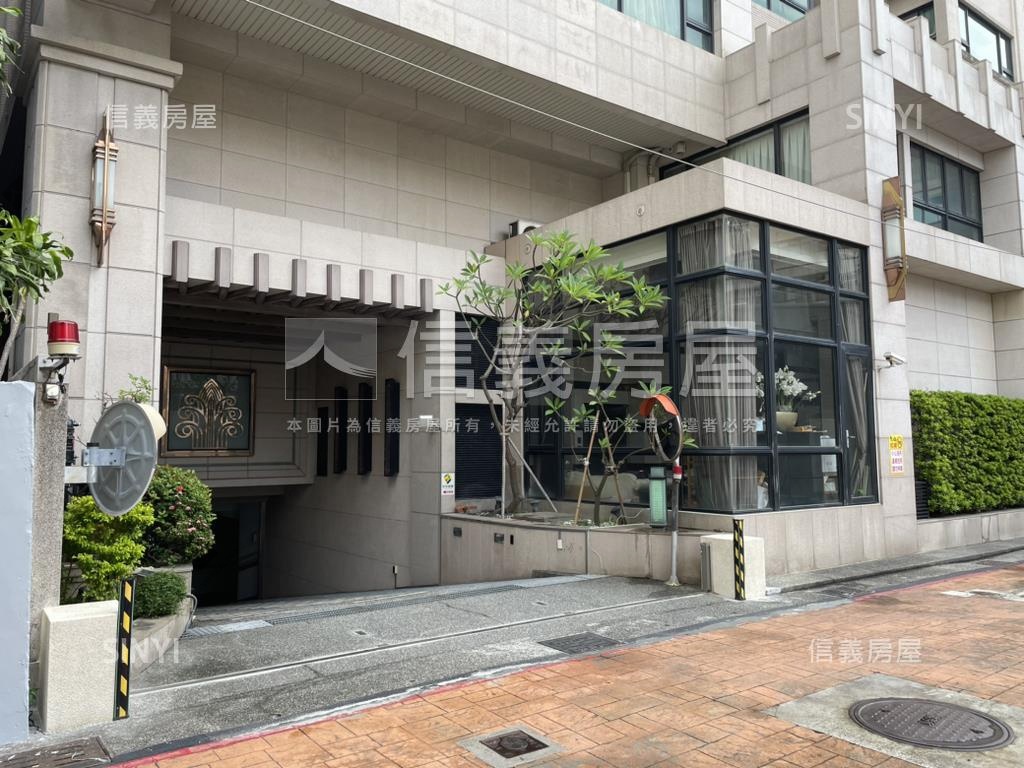 領賢尊榮大三房房屋室內格局與周邊環境