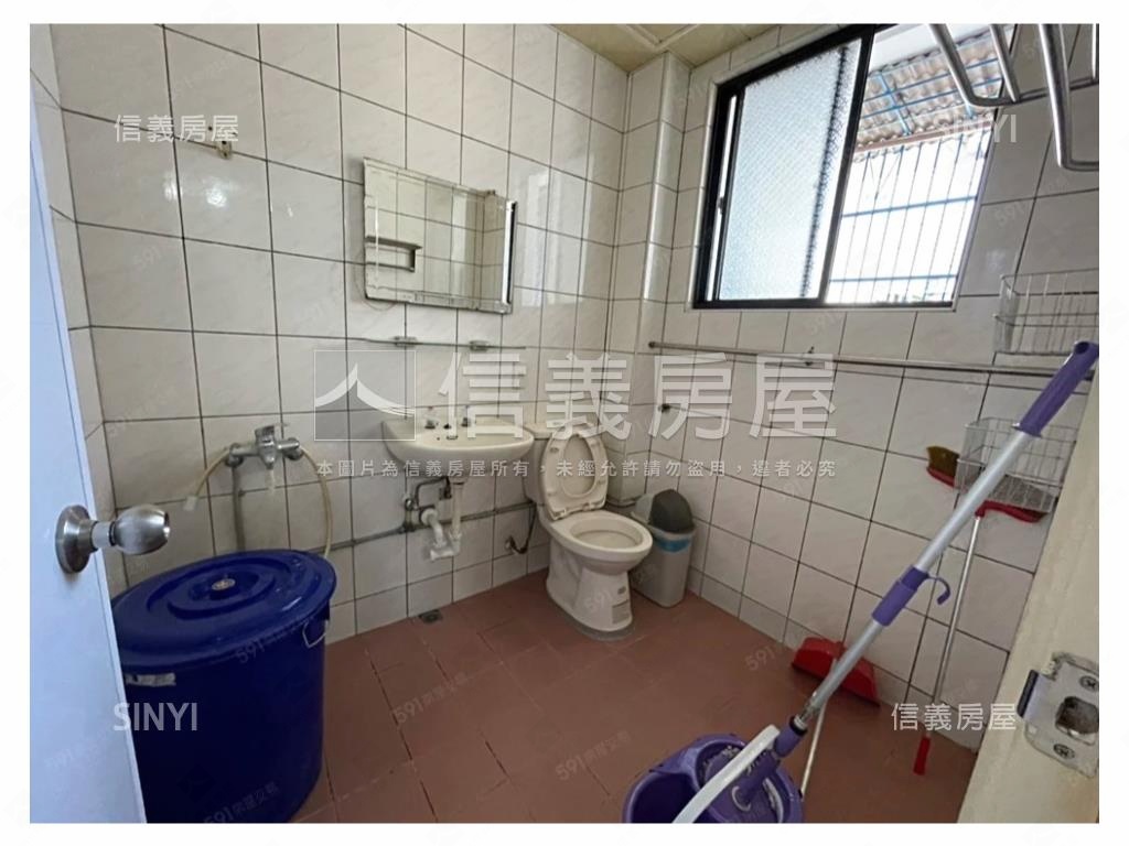 稀有雙捷運頂樓大空間房屋室內格局與周邊環境