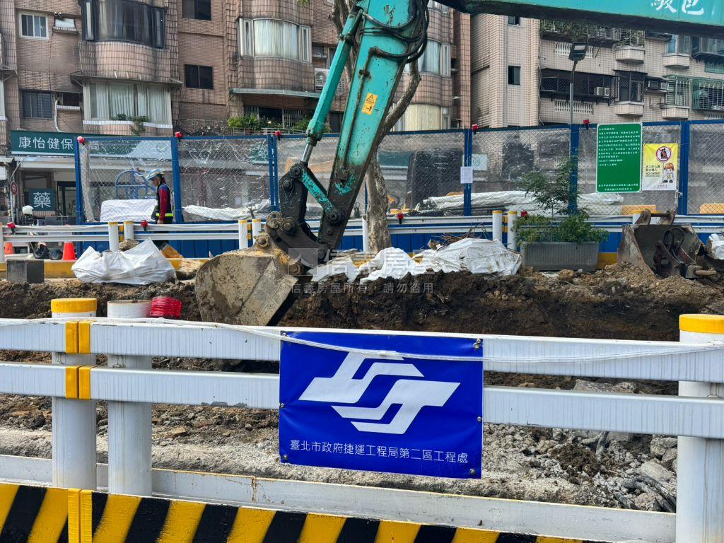 新接！Ｙ３９溫馨黃金三樓房屋室內格局與周邊環境