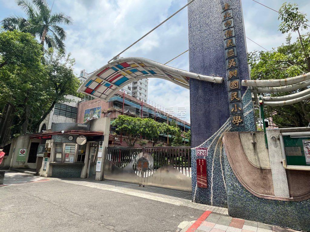 新接！Ｙ３９溫馨黃金三樓房屋室內格局與周邊環境