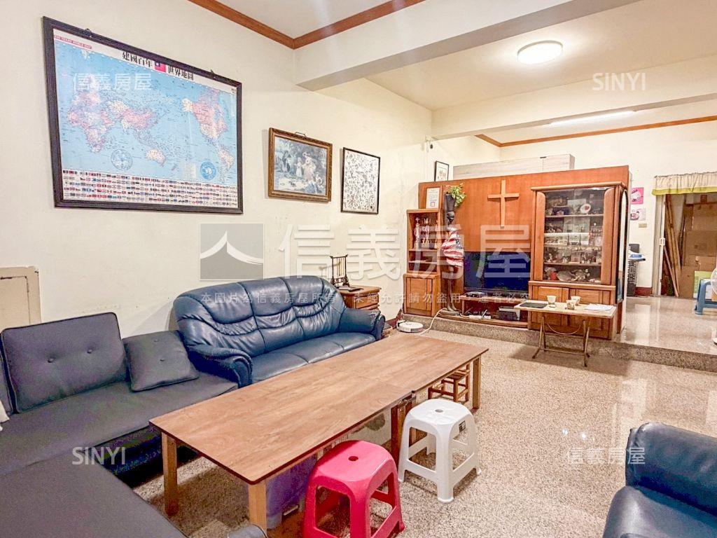 黃線Ｙ０１旁大地坪面寬透房屋室內格局與周邊環境