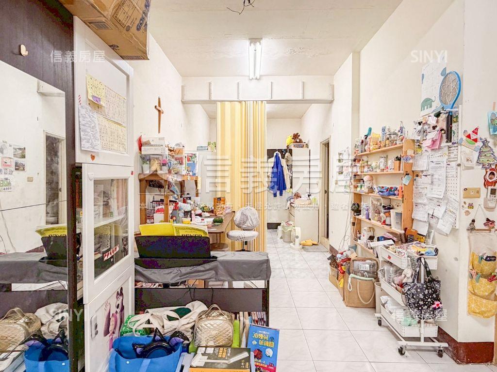 黃線Ｙ０１旁大地坪面寬透房屋室內格局與周邊環境