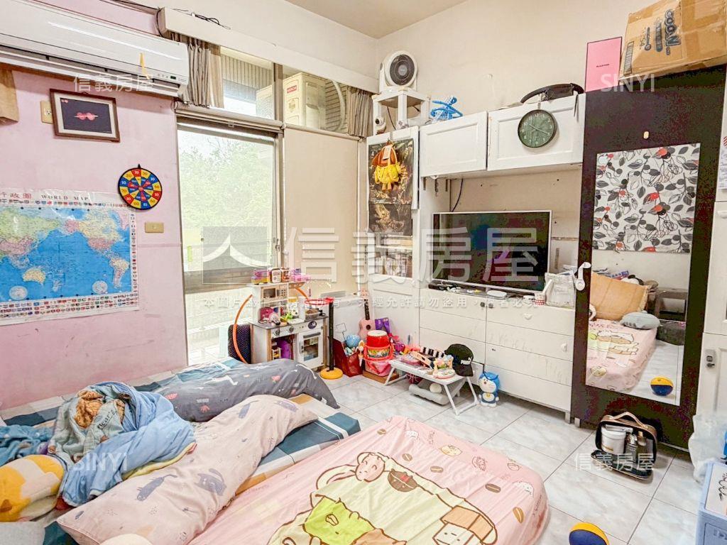 黃線Ｙ０１旁大地坪面寬透房屋室內格局與周邊環境