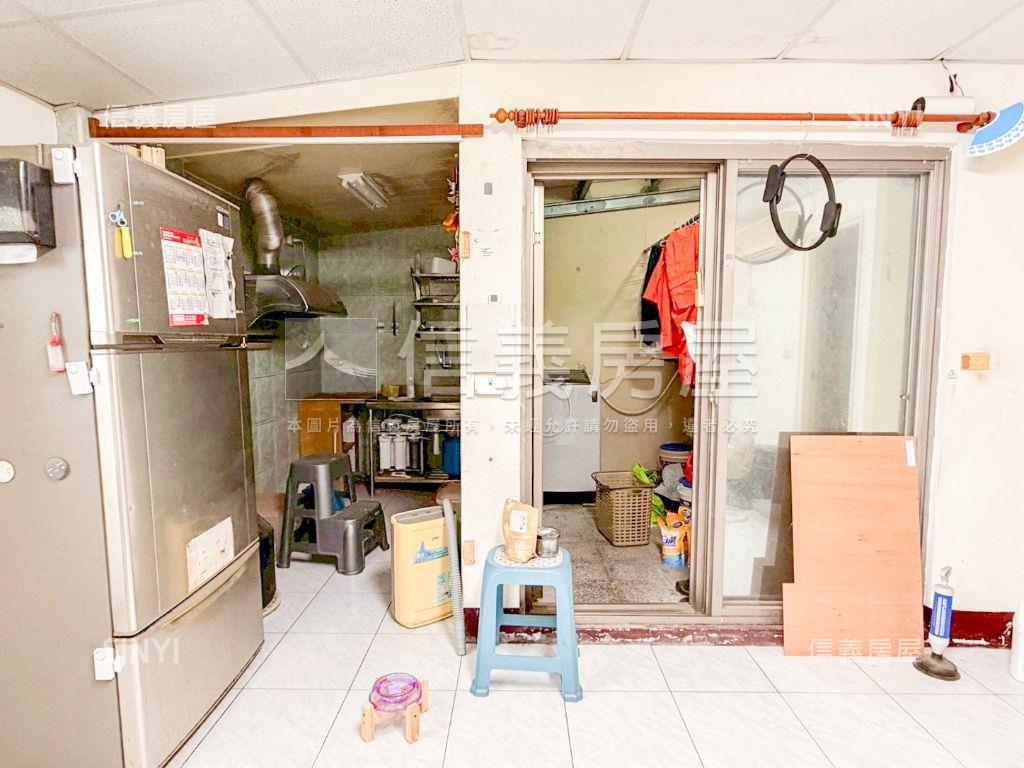 黃線Ｙ０１旁大地坪面寬透房屋室內格局與周邊環境