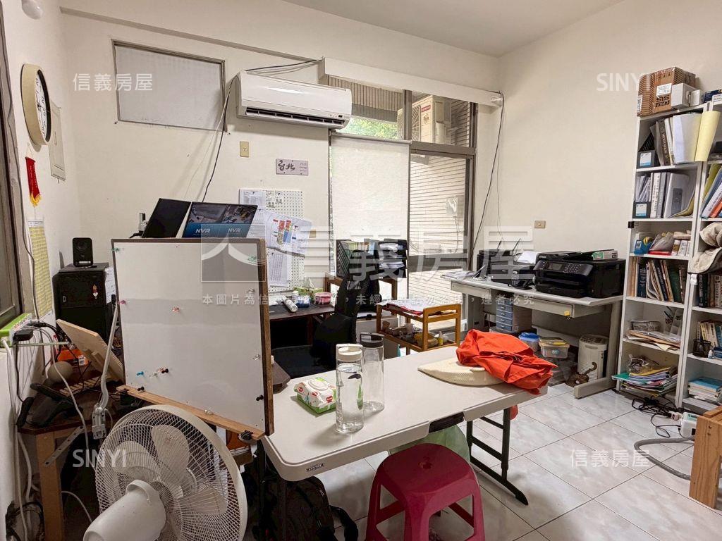 黃線Ｙ０１旁大地坪面寬透房屋室內格局與周邊環境