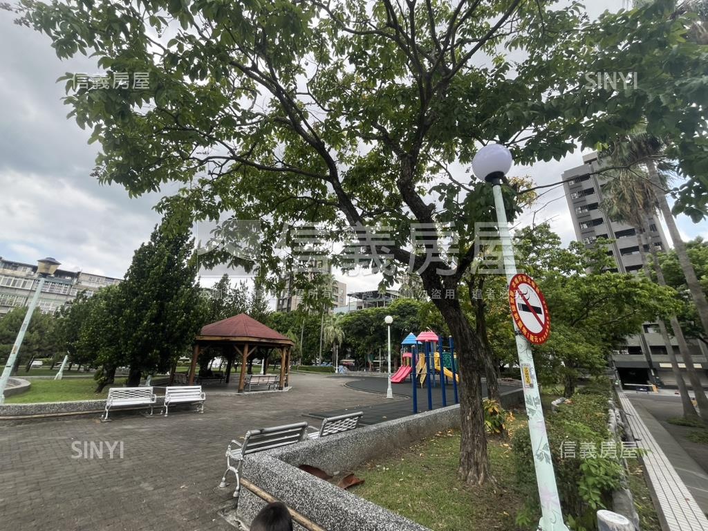面公園邊間採光２樓寓房屋室內格局與周邊環境