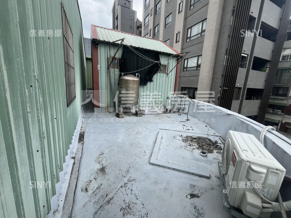 面公園邊間採光２樓寓房屋室內格局與周邊環境