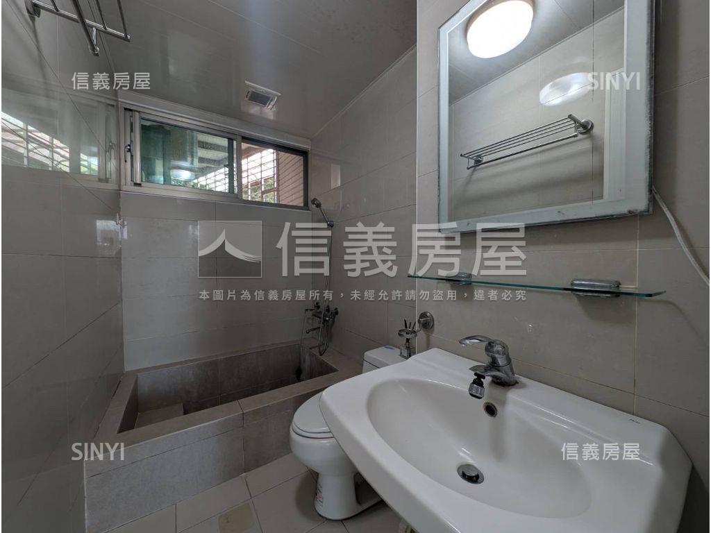 近美麗華電梯三房車位誠售房屋室內格局與周邊環境