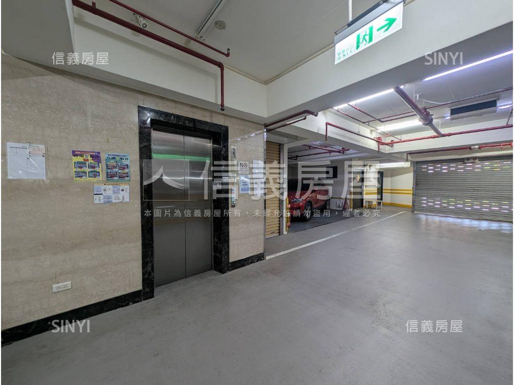 近美麗華電梯三房車位誠售房屋室內格局與周邊環境