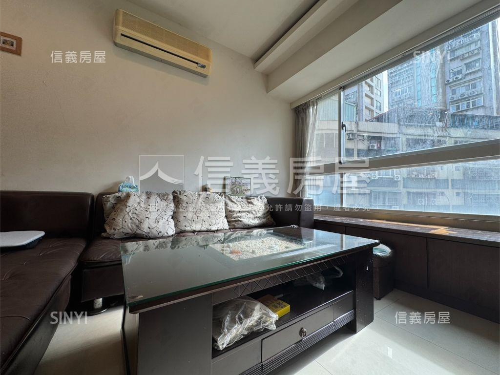 捷運尊邸三房車位房屋室內格局與周邊環境